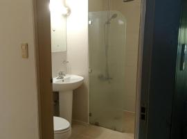 Platanus Hotel, hotel v mestu Mabalacat