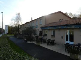 Hôtel Le Lac, hotel v destinaci Sérigné