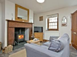 Cobble Cottage, hotel with parking in Appledore