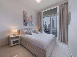 Alluring 1 BD Apartment in Business Bay with Burj Khalifa view, hotell i nærheten av Al Wajeha Al Maeyah Marine Transport Station i Dubai
