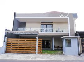360° Guest House: Purwokerto şehrinde bir kiralık tatil yeri