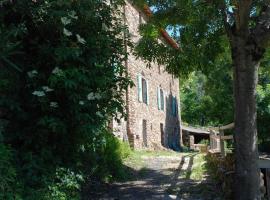 Gîte de Fontfouillouse, cottage in Les Plantiers