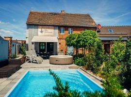 Alte Schmiede mit Sauna, Pool und Whirpool im Außenbereich schönstes Ferienhaus der Lausitz, viešbutis mieste Elsterheide