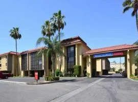California Inn and Suites Bakersfield