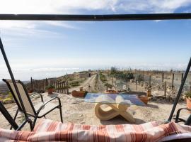 Casa Cueva Gaspara, hôtel à Lomo de Arico près de : Playa de las Teresitas