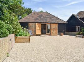 The Granary, holiday home in West Hoathley