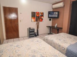 Departamento D centrico 2 camas Tv Ac wifi cocina parking, hotel a Ciudad Valles