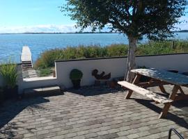 Strand Huset, hotel u gradu Foborg