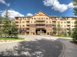 Red Hawk Lodge by Summit County Mountain Retreats