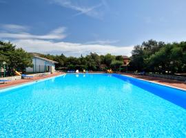 Casa Vacanze Fronte Piscina-Mare - PORTO ROTONDO, hotel a Porto Rotondo