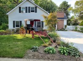 Upper Canada Coach House, Cama e café (B&B) em Niagara-on-the-Lake