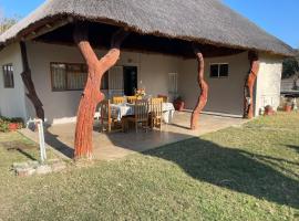 Vanross Self Catering Accommodation, hotel v destinaci Thabazimbi