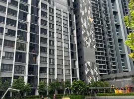 Millerz Square 3 bedroom near Old klang road Mid valley Beautiful night view