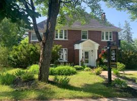 The Inn on Bay, B&B in Gravenhurst