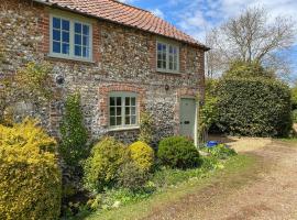Meadow Cottage, hotel with parking in Helhoughton