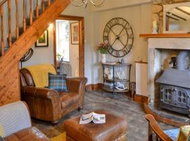 Townhead Cottage, hotel with parking in Alwinton
