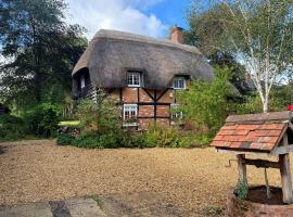 Dairy Farm, holiday home in Sherfield English