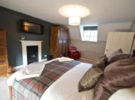 Stunning Yew Tree Cottage