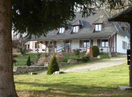 Zajazd Pod Skarpą, posada u hoster&iacute;a en Mysłakowice