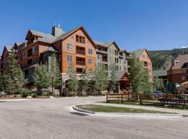 Buffalo Lodge by Summit County Mountain Retreats, hotel u gradu 'Keystone'