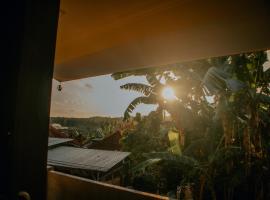 Prasi Sunrise Homestay, holiday home in Nusa Penida