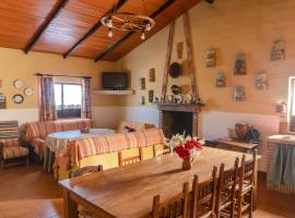 Casa Rural Huerta la Lapa, loma-asunto kohteessa Cañete la Real