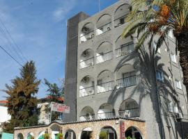 Le Village Hotel: Limasol'da bir otel