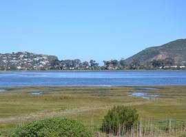 Thesen View - exquisite views with bikes & canoe, hotel in Knysna