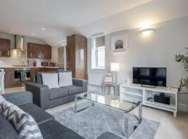 Roomspace Serviced Apartments - Nevis Court, hotel in Surbiton
