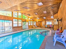 Lovely Manorwood Home with Private Indoor Pool!, cottage sa Puyallup