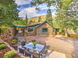 Charming Cascade Cabin about 1 Mi To Pikes Peak!, hotel with parking in Cascade-Chipita Park