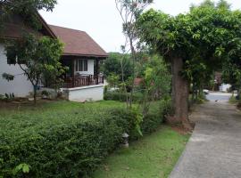 บ้านธานี (BAAN THANI), hôtel à Choeng Mon Beach