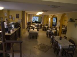 Belvedere, hotel Morconéban