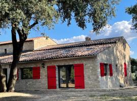 Les Néfliers Gîte, ξενοδοχείο σε Céreste