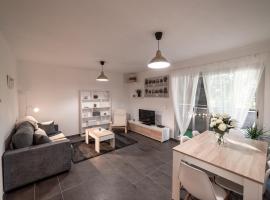 Luxurious Nordic Style Apartment, lággjaldahótel í Alhendín