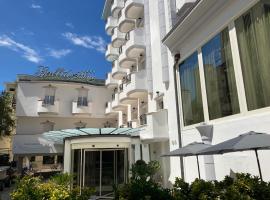 Hotel Gallia Palace, hotel v Riminiju