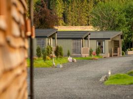 Lodge 5 - Kinfaunse, hotel with parking in Perth