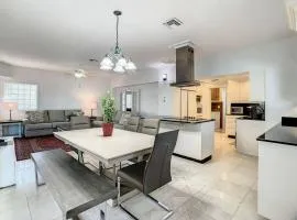 STEPS FROM THE BEACH, BEST LOCATION, 2 BDRM 2 BTH