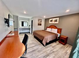 Ozark Inn & Suites, hotel with parking in Ozark