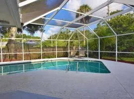 Clematis House near Arlington Park with Heated Pool