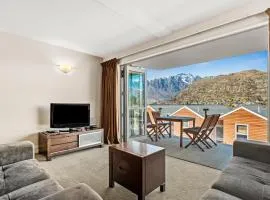 Lakeside Living - 1 Bedroom Alpine Apartment