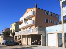Apartments with parking space Seget Vranjica, Trogir - 8507