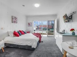 Mibnb Geelong CBD, Spacious Studio Apartments