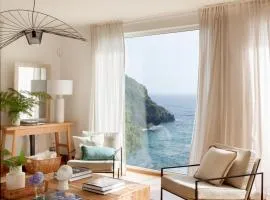 Wishome- Villa sobre el mar, piscina privada climatizada