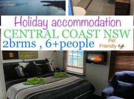 The downstairs delight 2brm , 6+ guests & dogs ok, apartment in Lake Munmorah