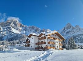 Hotel Vienna, hotel a San Martino di Castrozza