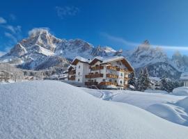 Hotel Vienna, hotel in San Martino di Castrozza