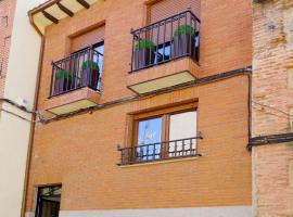 vallespin 43 parking, wifi、アビラの駐車場付きホテル