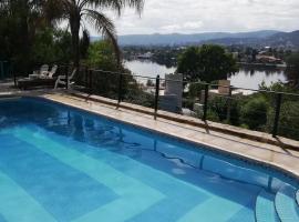 InterLaken Apart & Suites, huoneistohotelli kohteessa Villa Carlos Paz