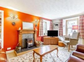 Holly Tree Cottage, holiday home in Tain